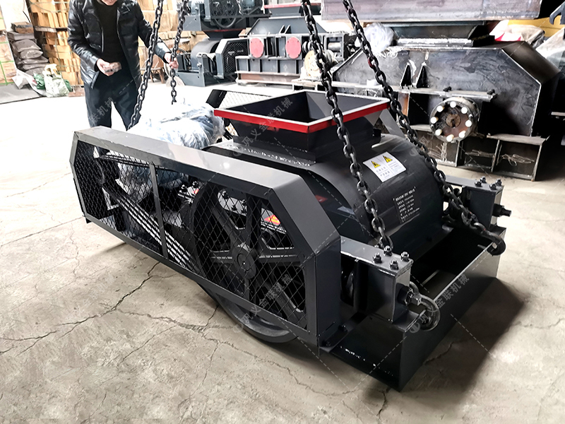 2PG610X400對輥破碎機發(fā)貨圖片_發(fā)往湖北十堰_破碎鵝卵石