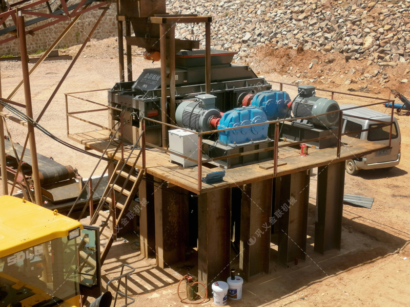 石灰石加工成石子和沙子，用對(duì)輥制砂機(jī)怎么樣？