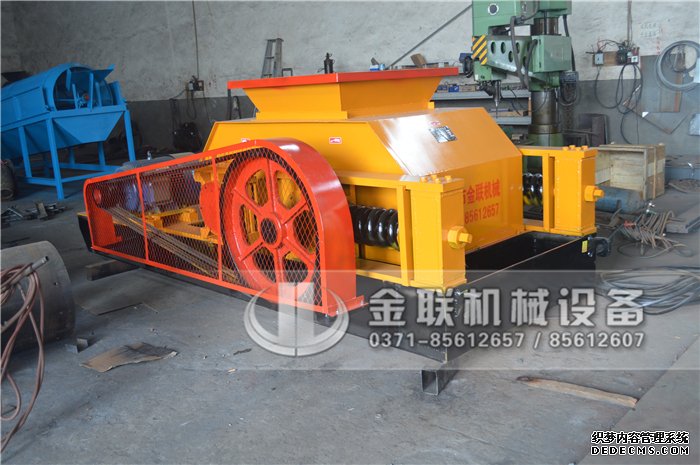 雙齒輥破碎機(jī)2