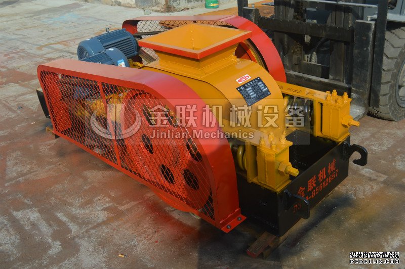 風(fēng)化石制砂機(jī)2