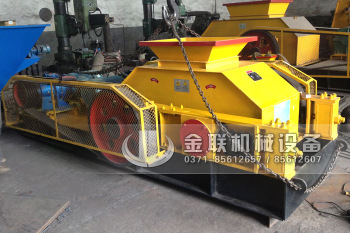 雙輥破碎機在行業中的應用